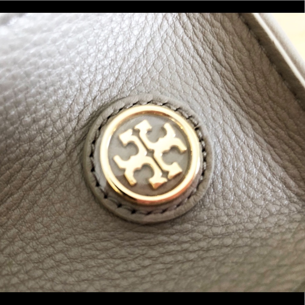 NEW Tory Burch Bryant quilted convertible crossbod - Picture 7 of 13